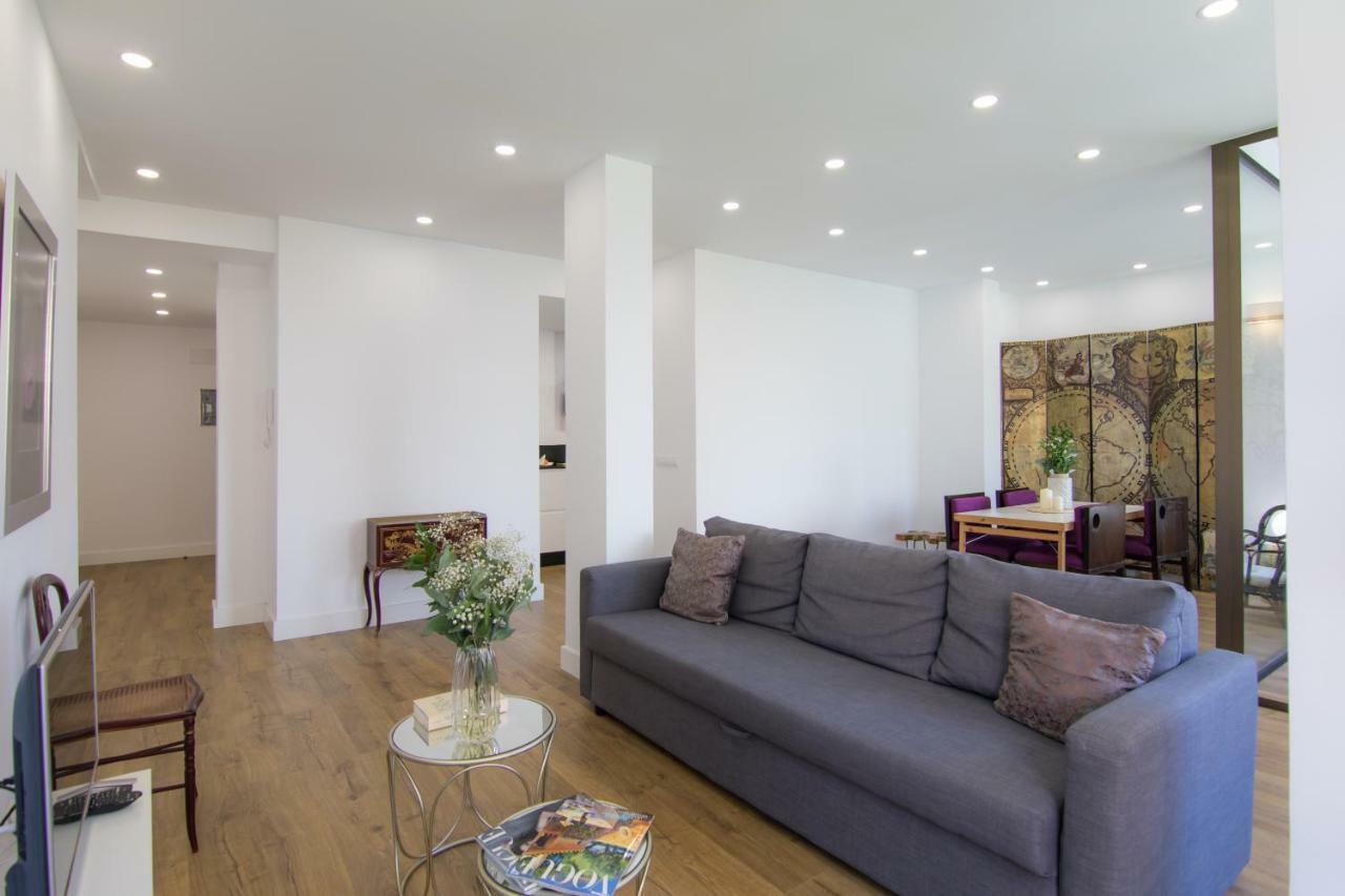 Homeforguest Stylish And Modern Apartment Overlooking Las Canteras Las Palmas Exterior photo