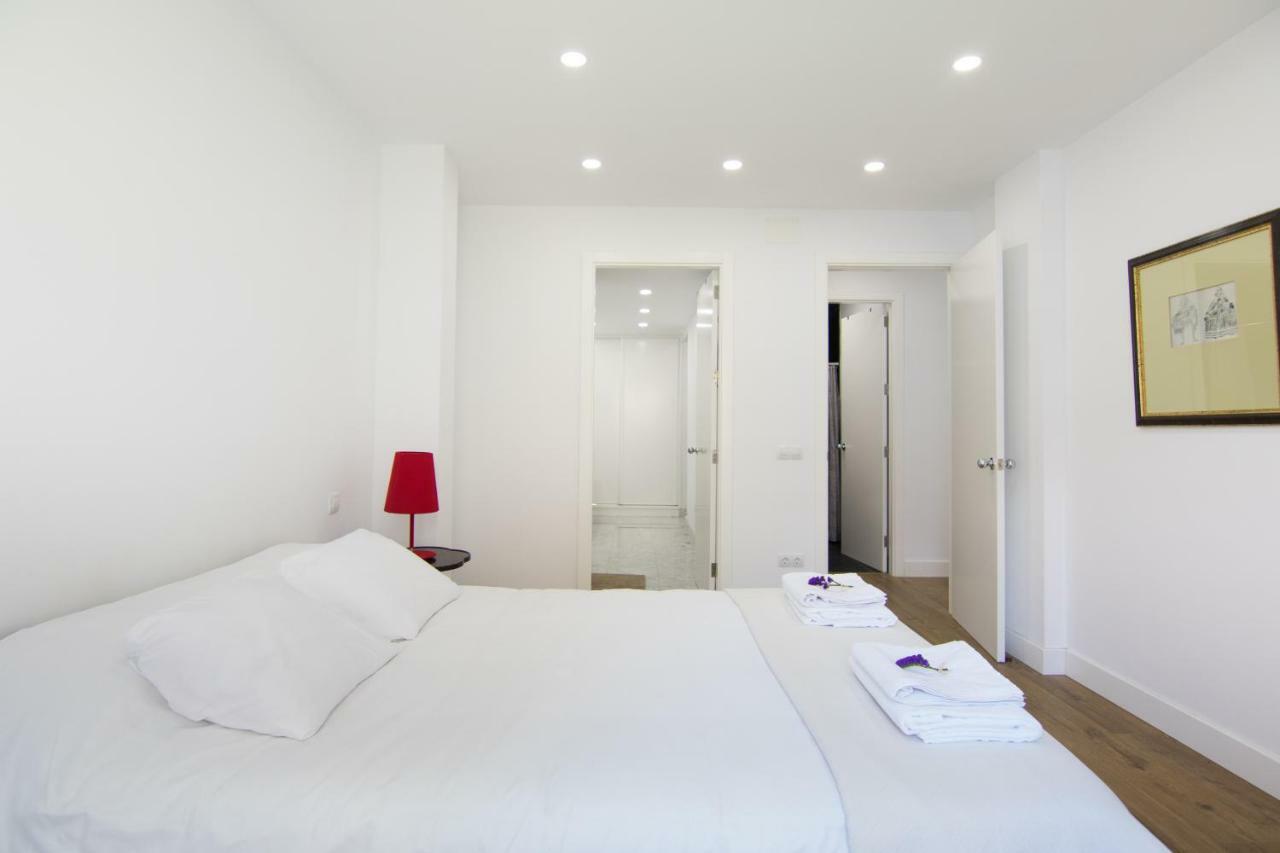 Homeforguest Stylish And Modern Apartment Overlooking Las Canteras Las Palmas Exterior photo