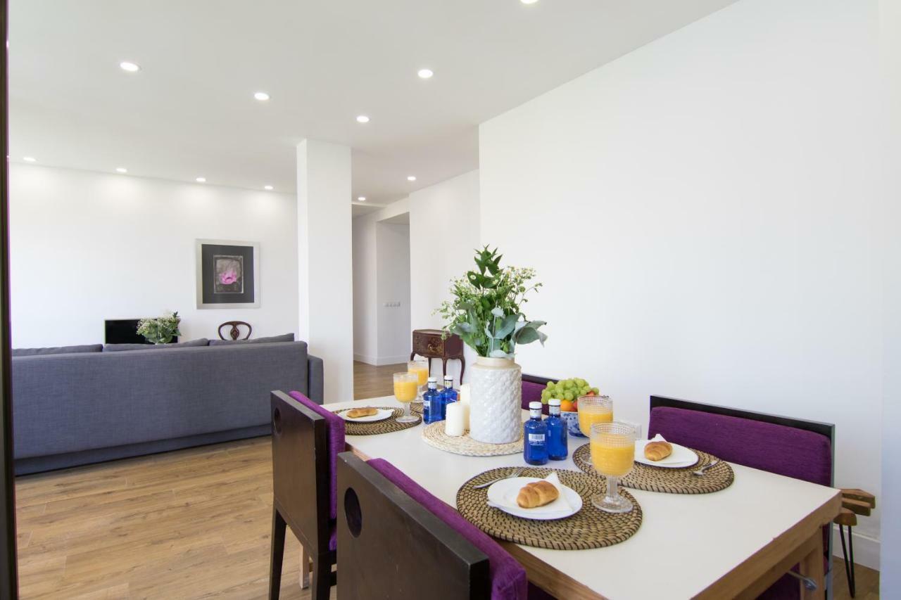 Homeforguest Stylish And Modern Apartment Overlooking Las Canteras Las Palmas Exterior photo