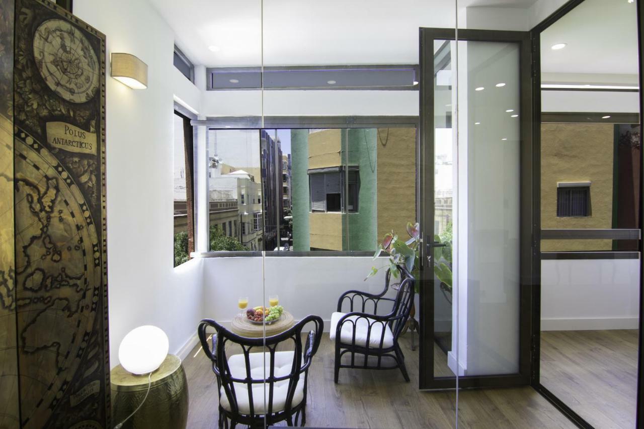 Homeforguest Stylish And Modern Apartment Overlooking Las Canteras Las Palmas Exterior photo